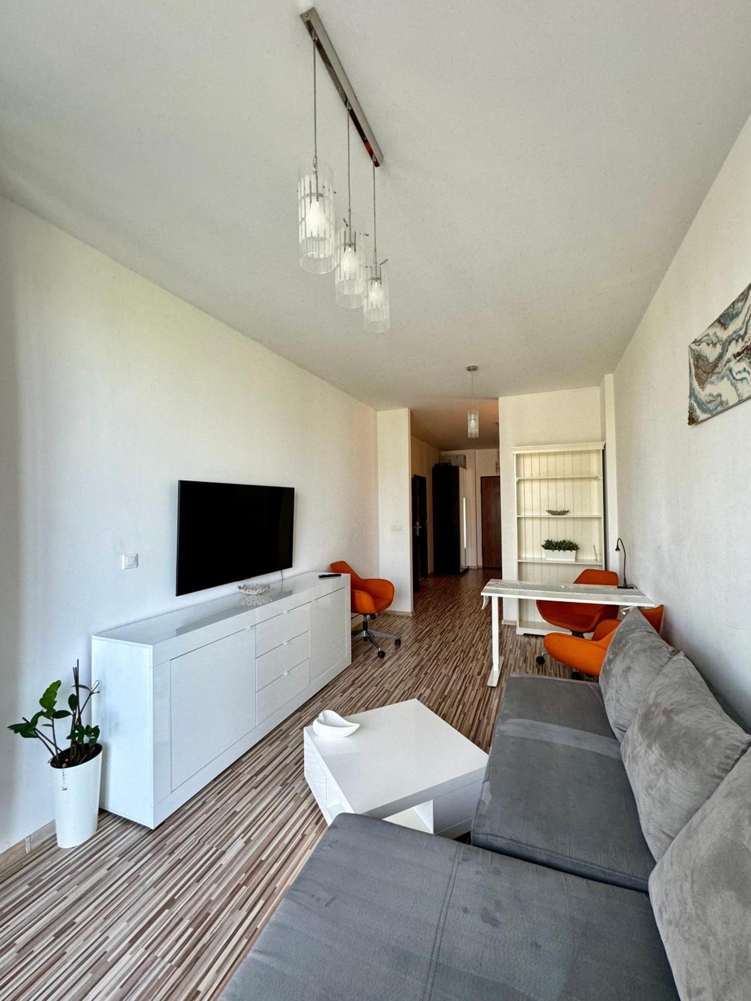 Two Triton Park Apartment Warschau