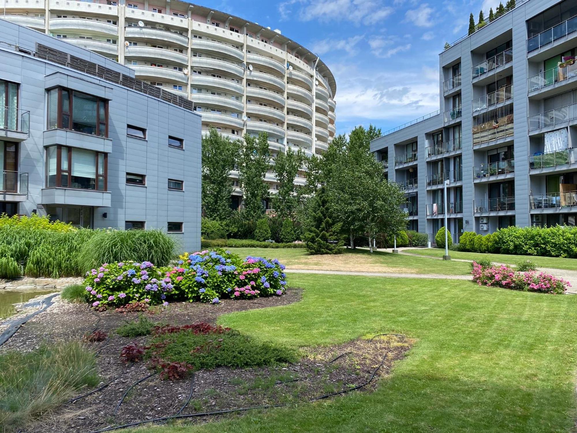 Two Triton Park * Warschau